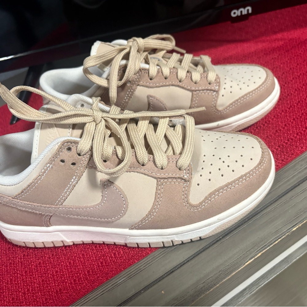 Nike Dunk Women's Sneakers in Beige and Cream